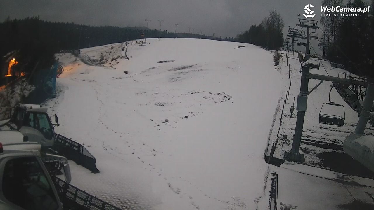 Wierchomla - widok z dolnej stacji - 31 marzec 2026, 19:24