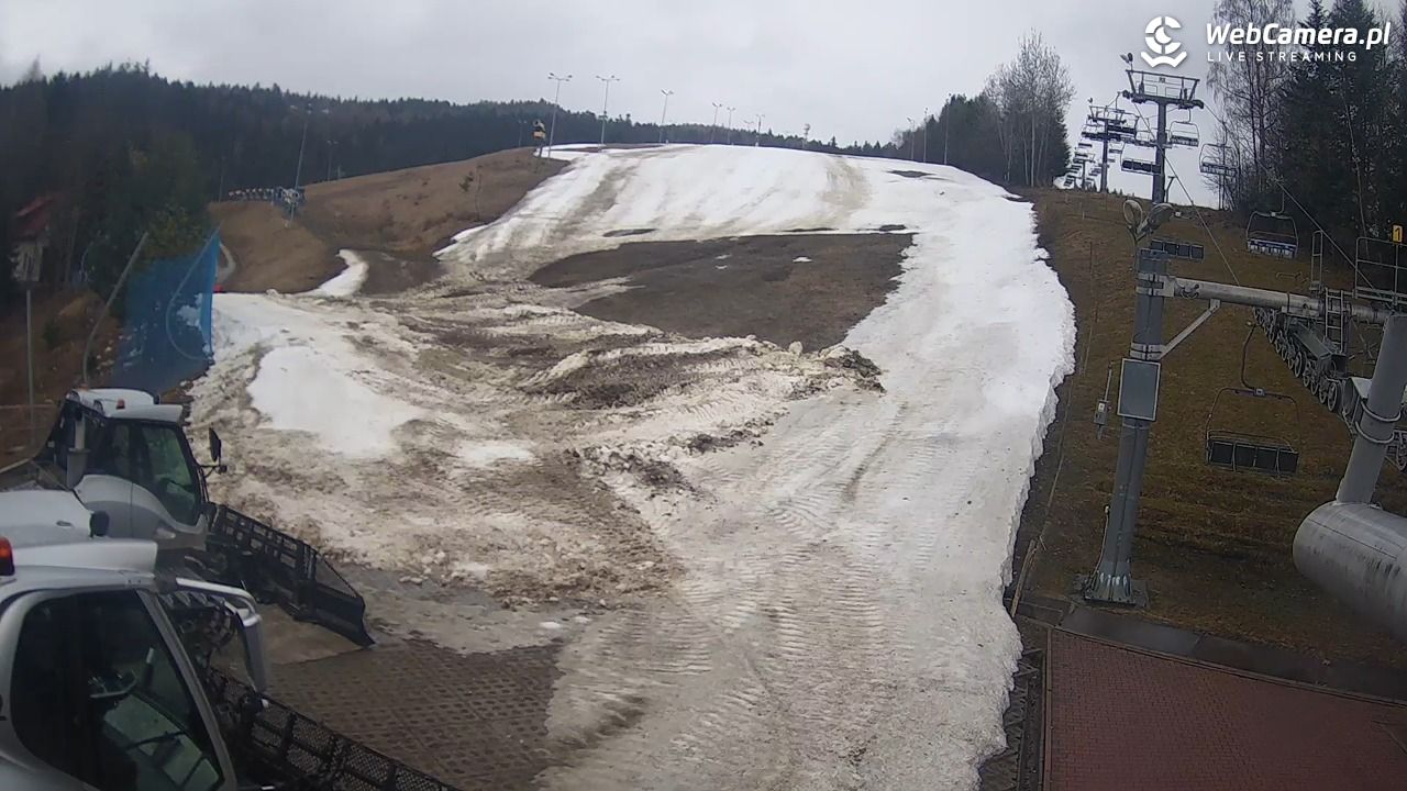 Wierchomla - widok z dolnej stacji - 26 marzec 2026, 13:34