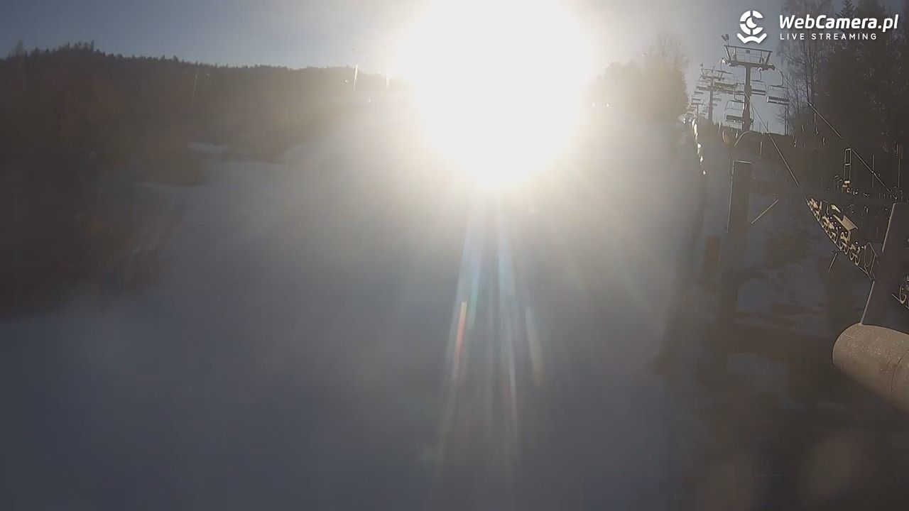 Wierchomla - widok z dolnej stacji - 07 marzec 2026, 07:41