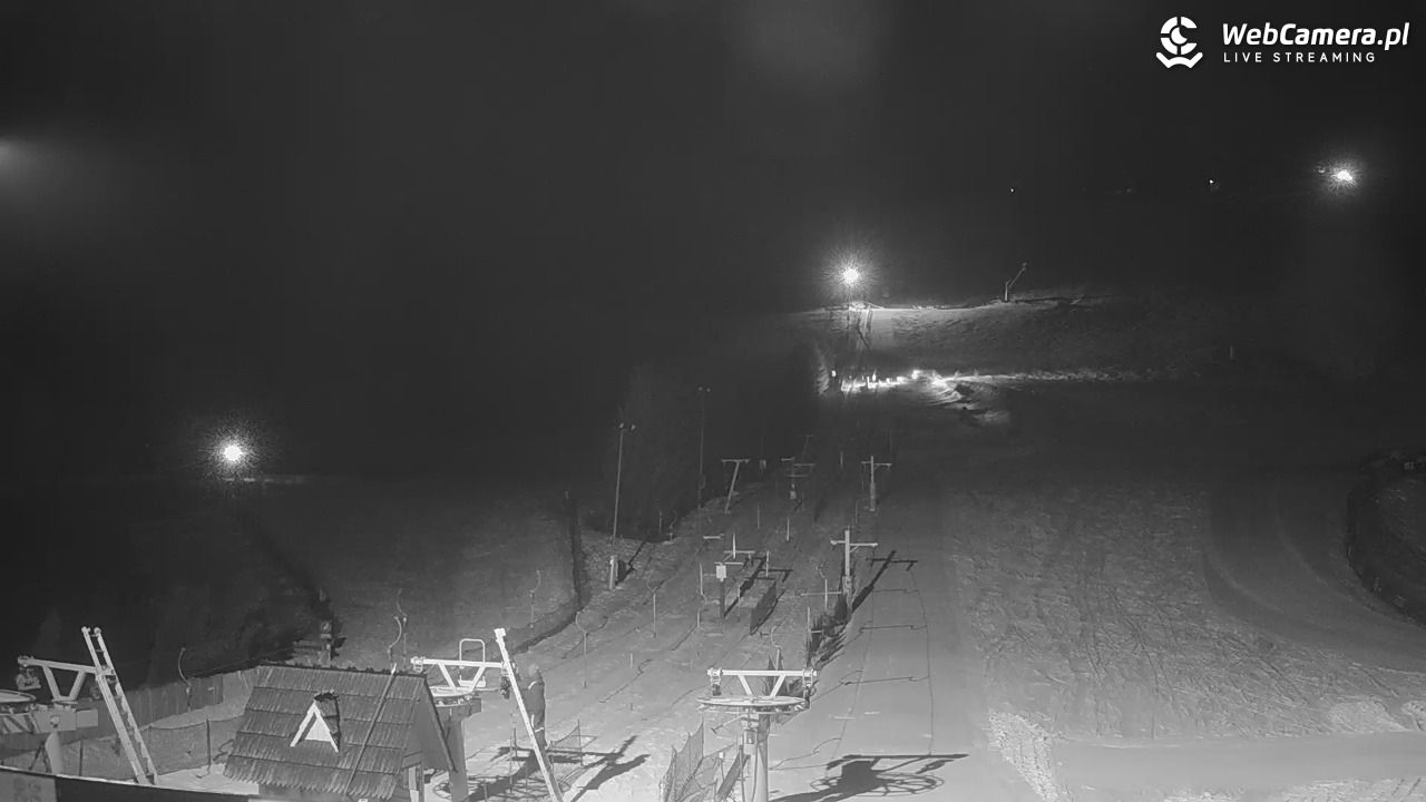 HARENDA - widok z dolnej stacji - 12 luty 2026, 21:30