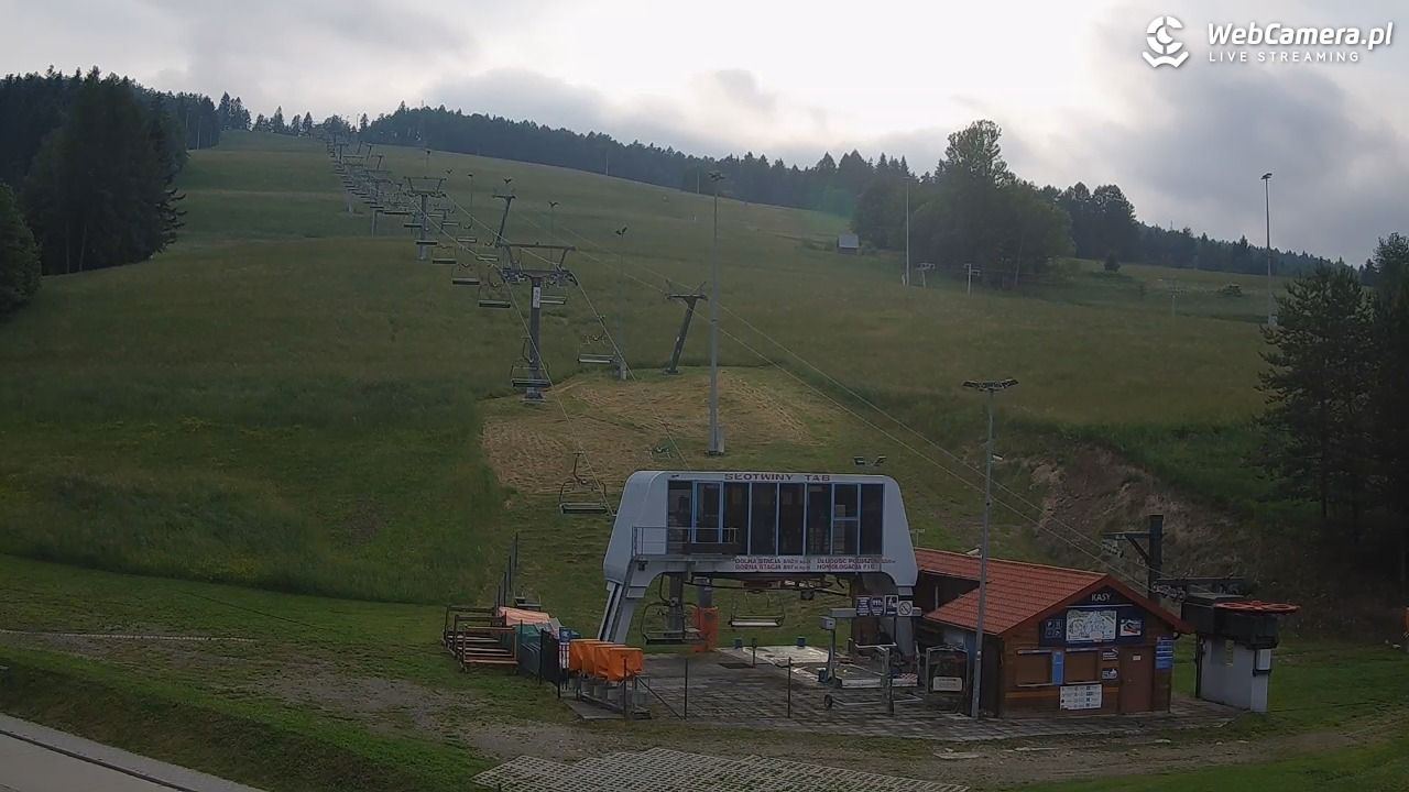 SŁOTWINY-ski - widok na dolną stację - 22 czerwiec 2026, 18:41
