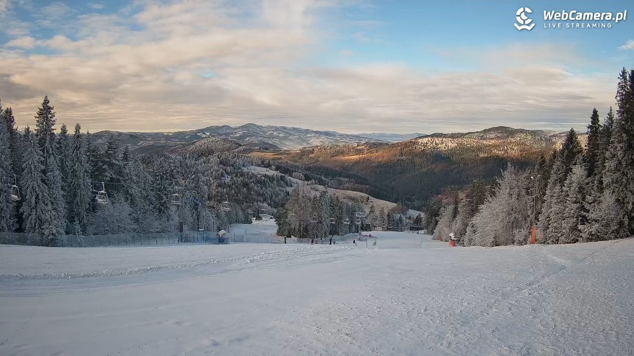 Wierchomla - widok na trasy - 26 grudzień 2025, 11:09