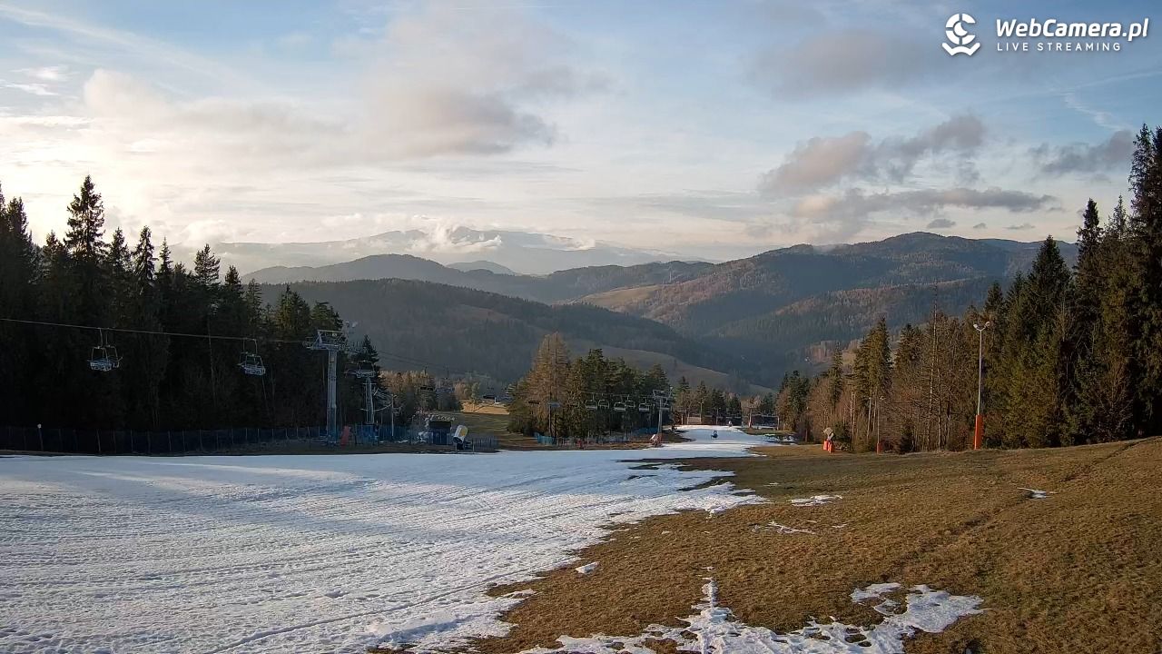 Wierchomla - widok na trasy - 14 grudzień 2025, 14:06