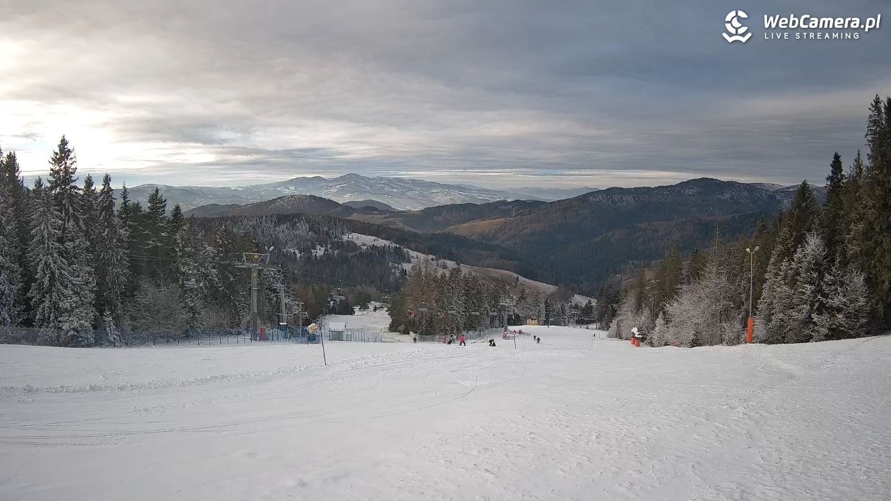 Wierchomla - widok na trasy - 26 grudzień 2025, 13:55