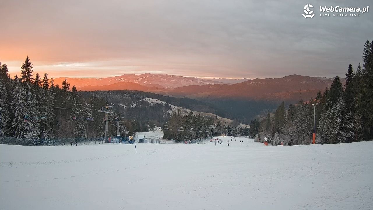 Wierchomla - widok na trasy - 26 grudzień 2025, 15:36