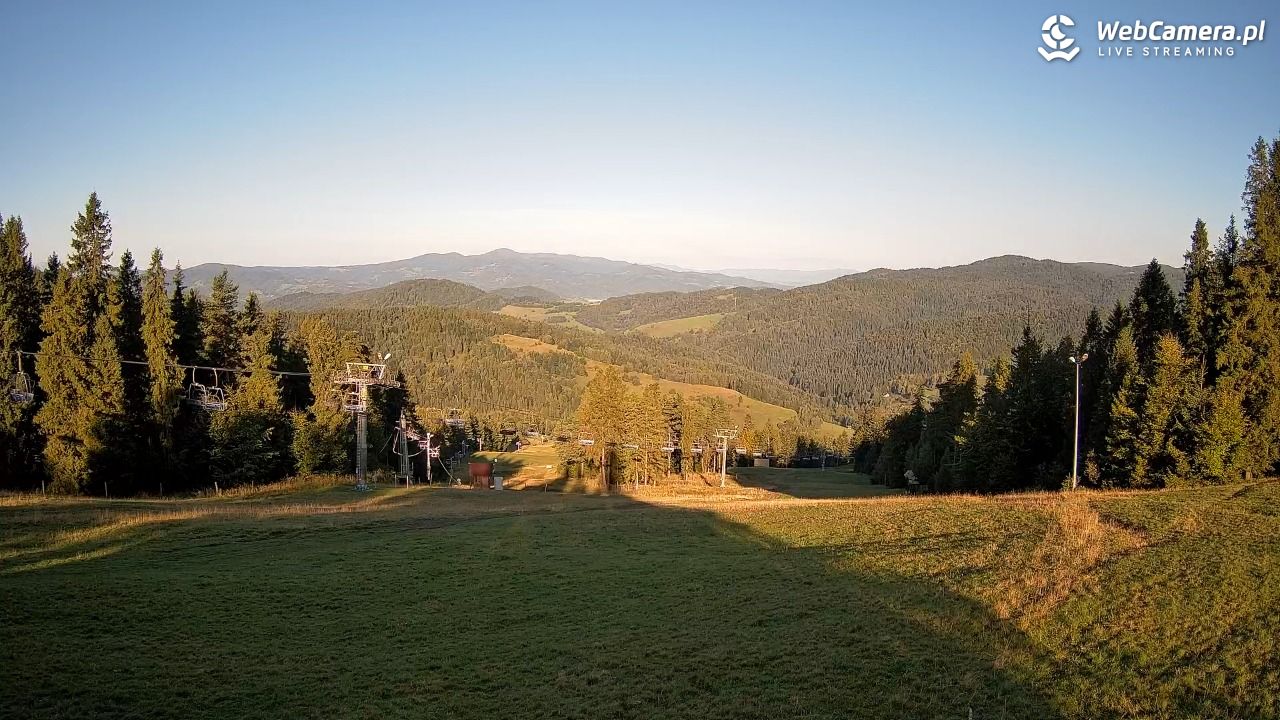 Wierchomla - widok na trasy - 18 wresień 2025, 08:04