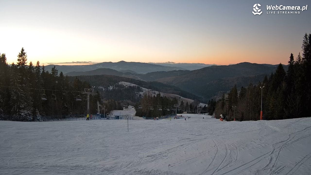 Wierchomla - widok na trasy - 27 grudzień 2025, 15:55