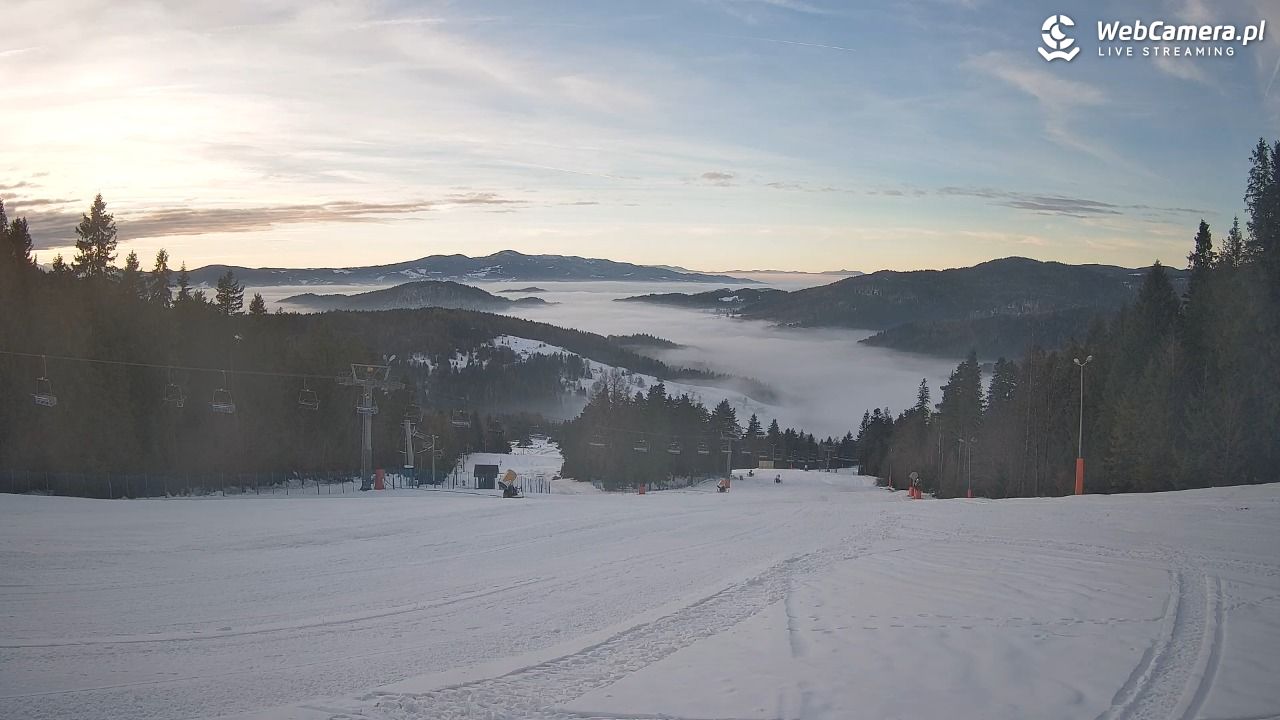 Wierchomla - widok na trasy - 30 listopad 2025, 15:10