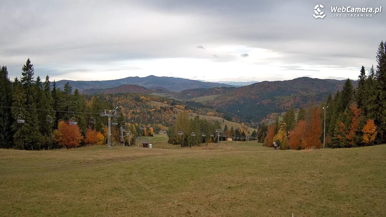 Wierchomla - widok na trasy - 27 październik 2025, 09:14