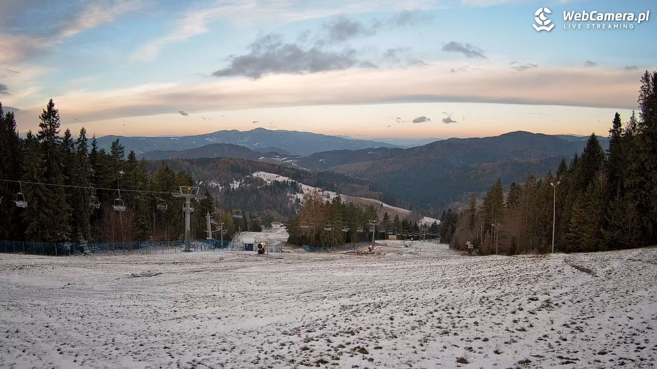 Wierchomla - widok na trasy - 20 listopad 2025, 07:45