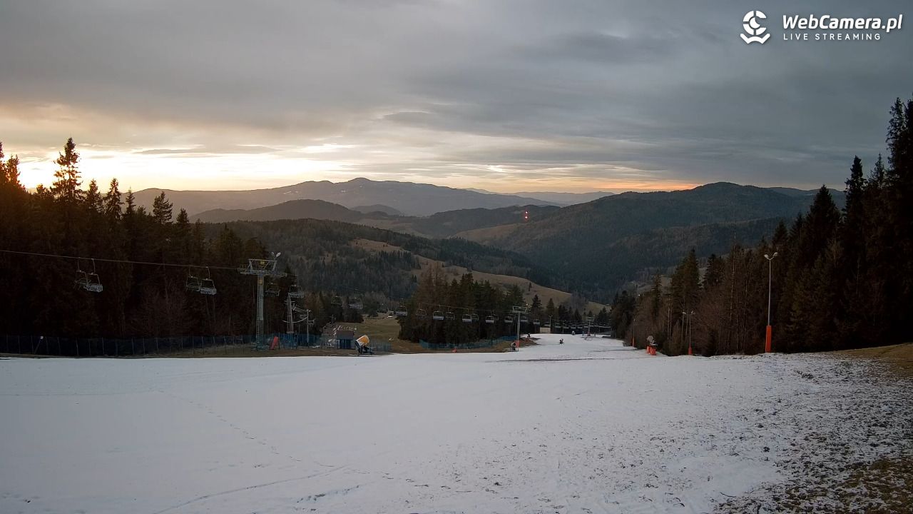 Wierchomla - widok na trasy - 17 grudzień 2025, 16:02
