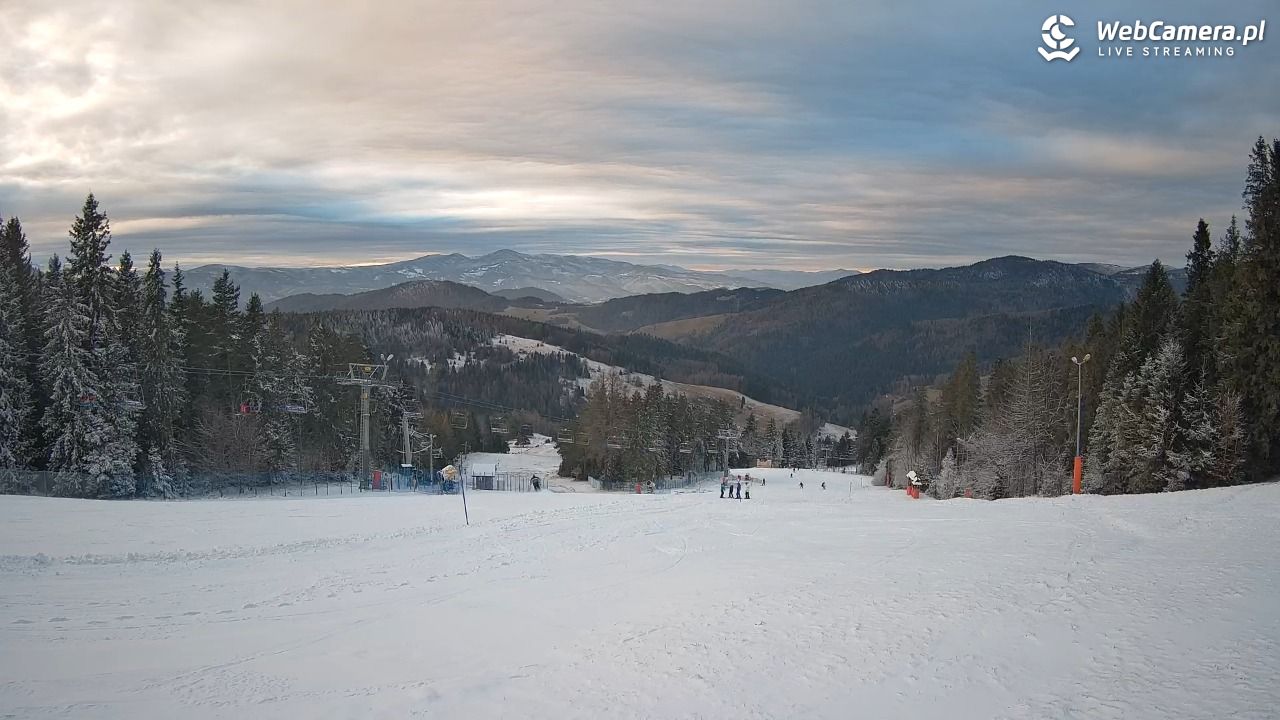 Wierchomla - widok na trasy - 26 grudzień 2025, 15:02