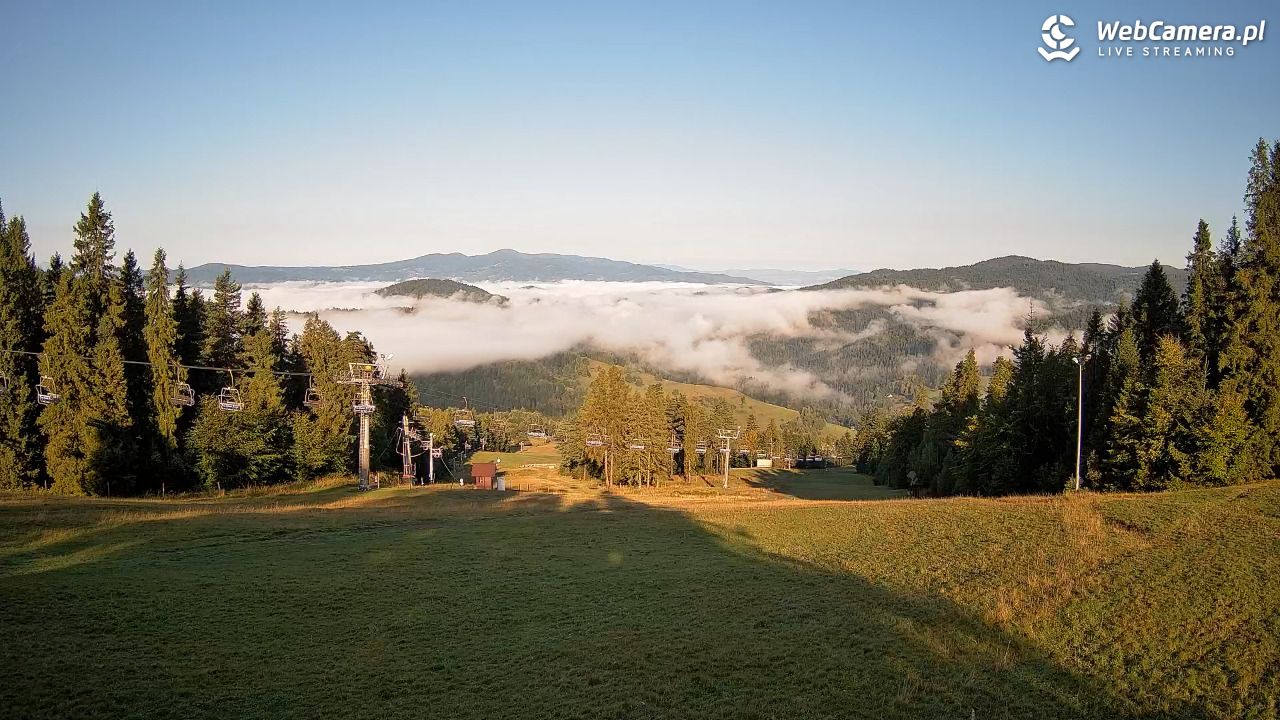 Wierchomla - widok na trasy - 12 wresień 2025, 08:11