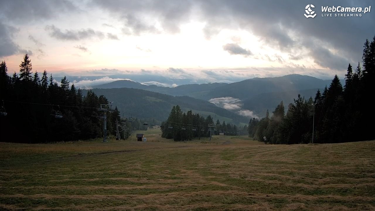 Wierchomla - widok na trasy - 07 sierpień 2026, 20:20