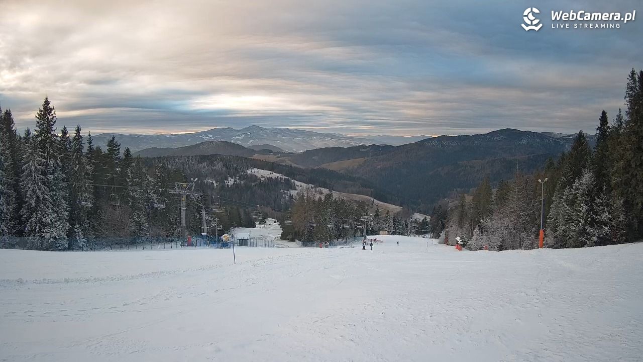 Wierchomla - widok na trasy - 26 grudzień 2025, 15:03