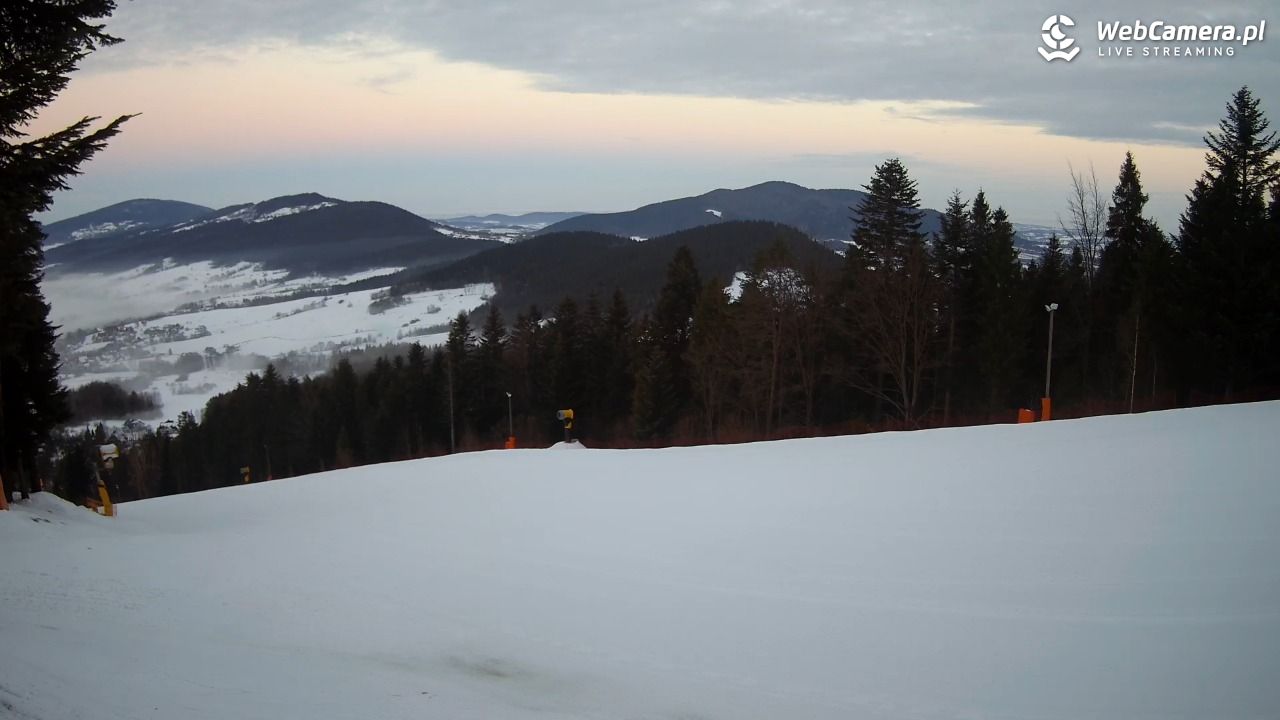Kasina SKI - widok na trasy NOWOŚĆ - 04 grudzień 2025, 07:11