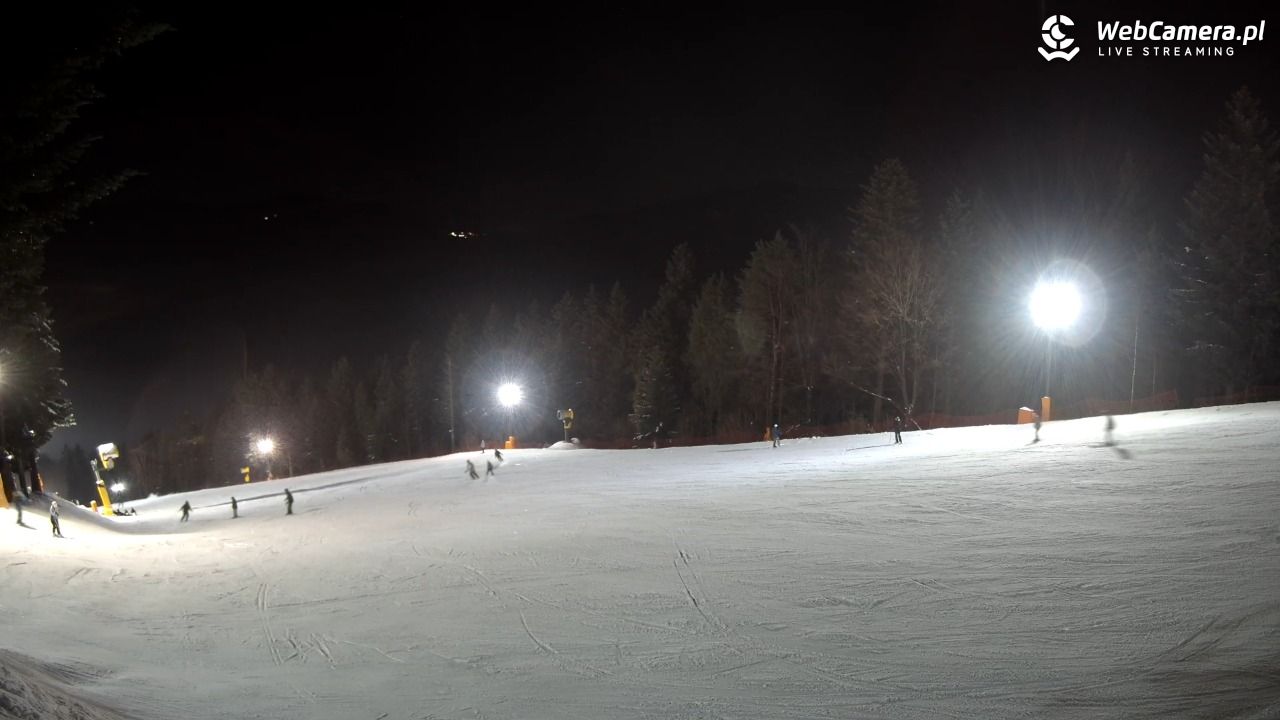 Kasina SKI - widok na trasy NOWOŚĆ - 30 listopad 2025, 18:41