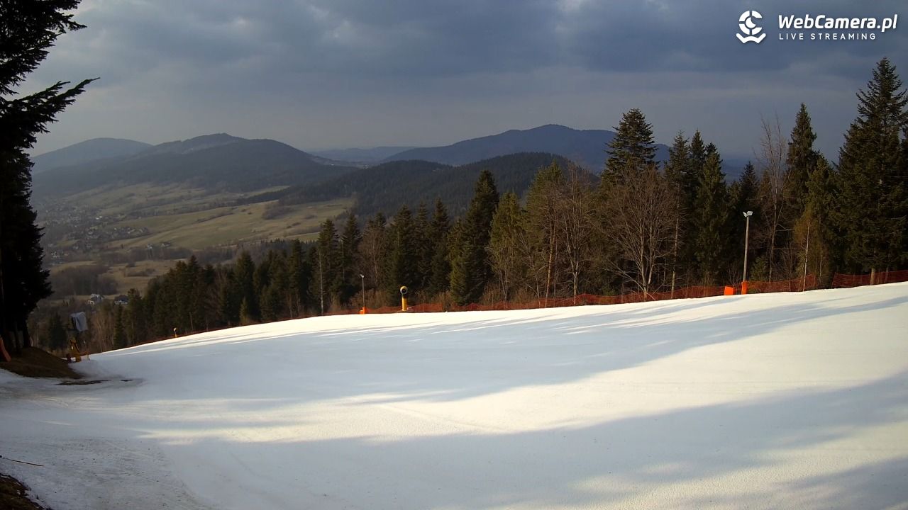 Kasina SKI - widok na trasy NOWOŚĆ - 20 marzec 2026, 16:21
