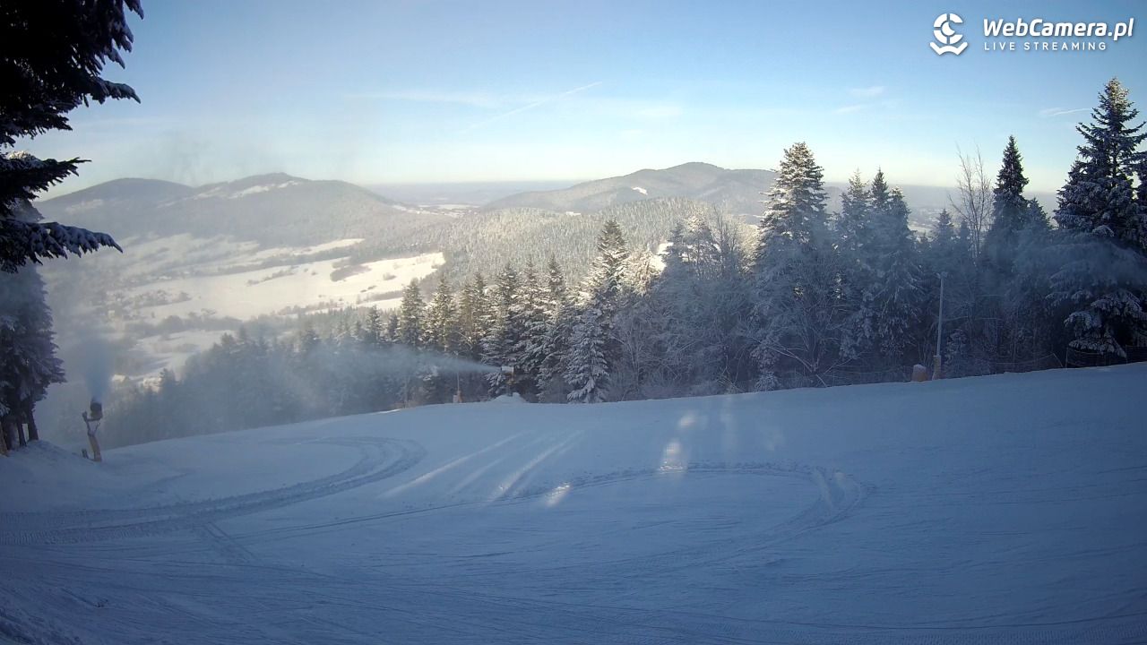 Kasina SKI - widok na trasy NOWOŚĆ - 28 listopad 2025, 10:54