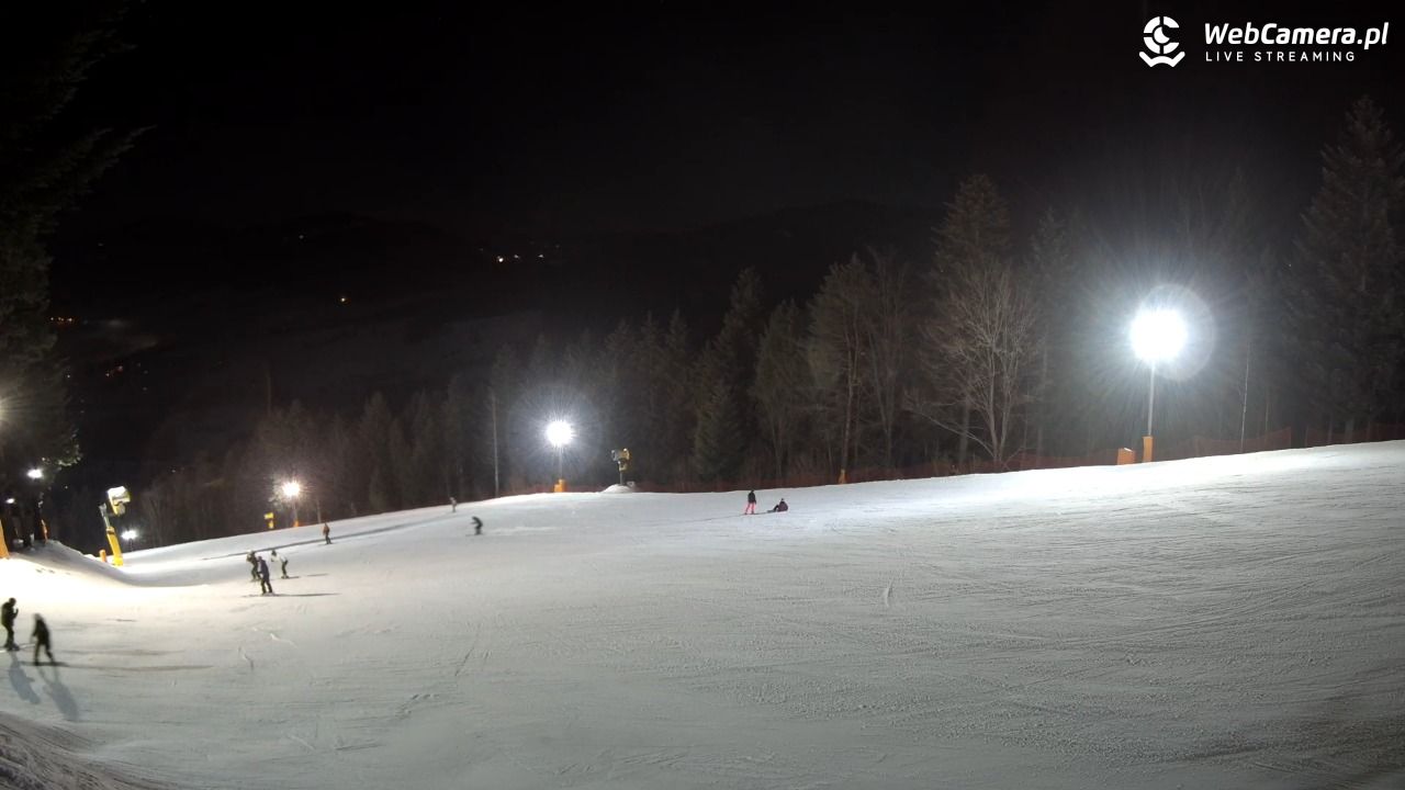Kasina SKI - widok na trasy NOWOŚĆ - 02 grudzień 2025, 18:25