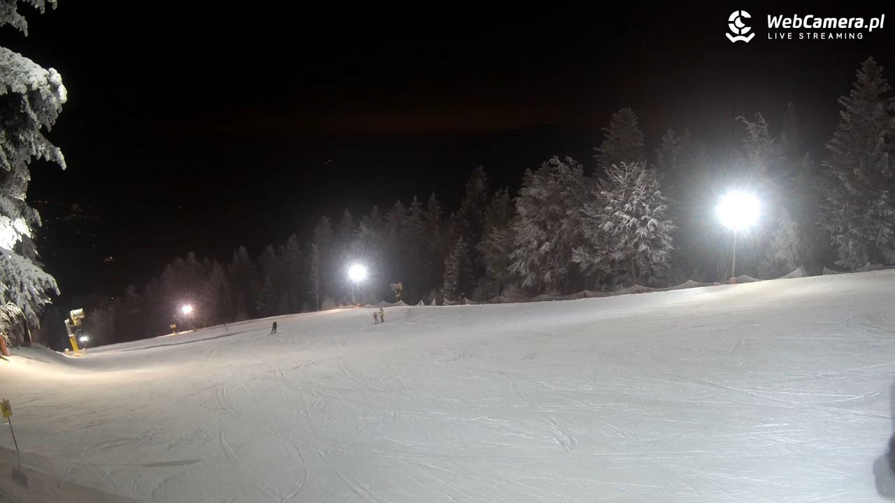Kasina SKI - widok na trasy NOWOŚĆ - 03 luty 2026, 18:26