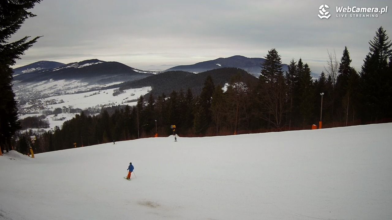 Kasina SKI - widok na trasy NOWOŚĆ - 01 grudzień 2025, 12:48