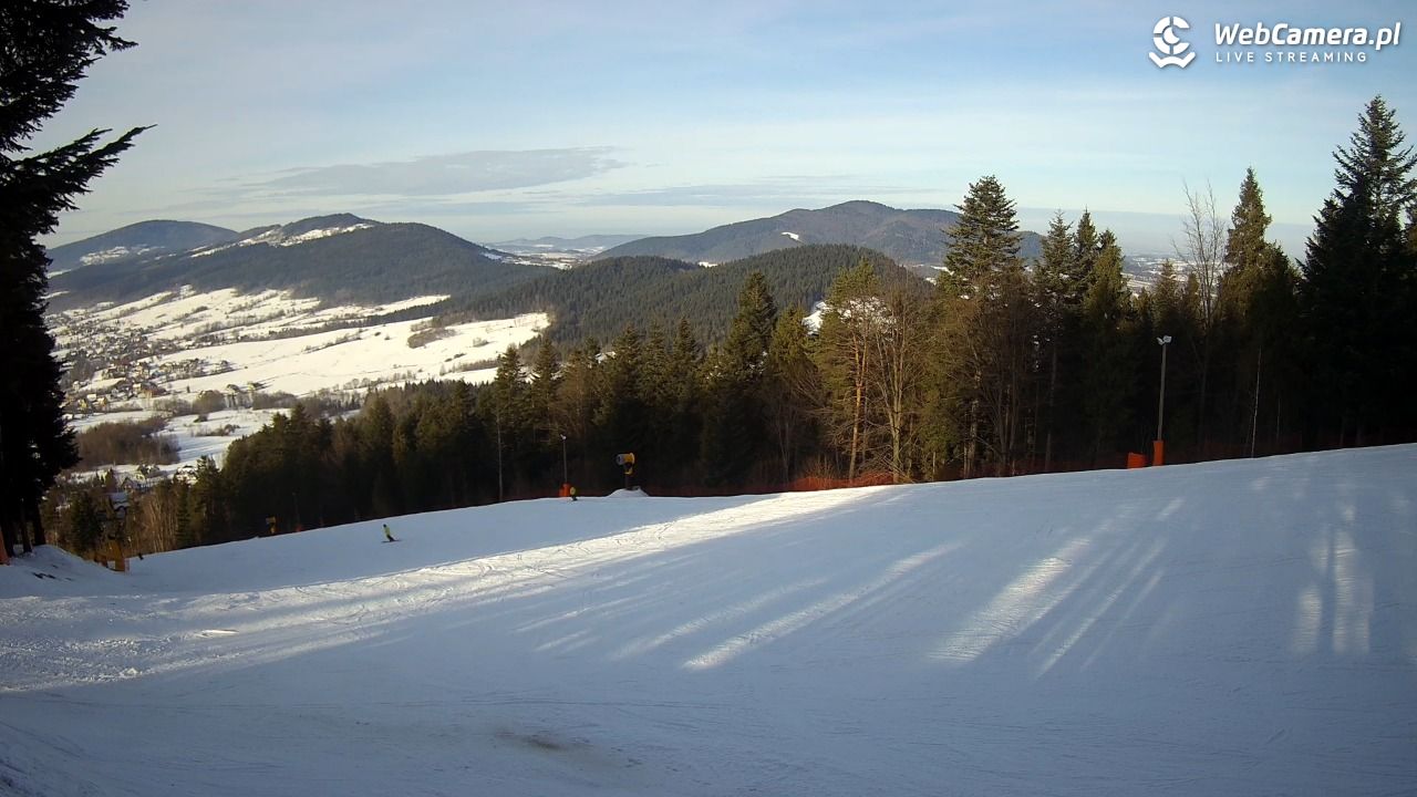 Kasina SKI - widok na trasy NOWOŚĆ - 04 grudzień 2025, 12:49