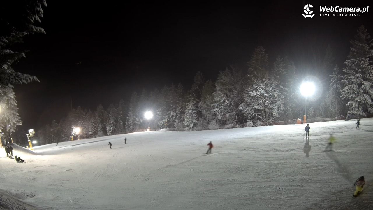 Kasina SKI - widok na trasy NOWOŚĆ - 28 listopad 2025, 19:54