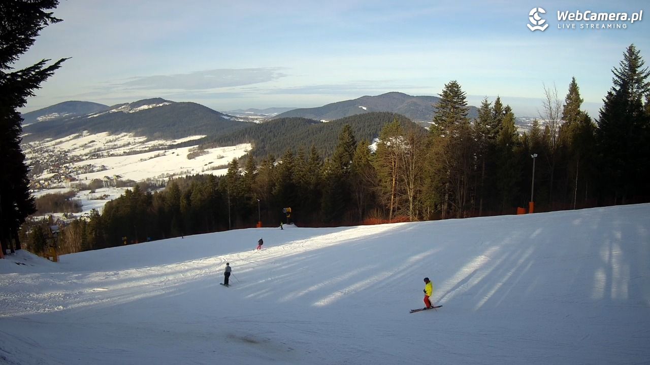 Kasina SKI - widok na trasy NOWOŚĆ - 04 grudzień 2025, 12:48