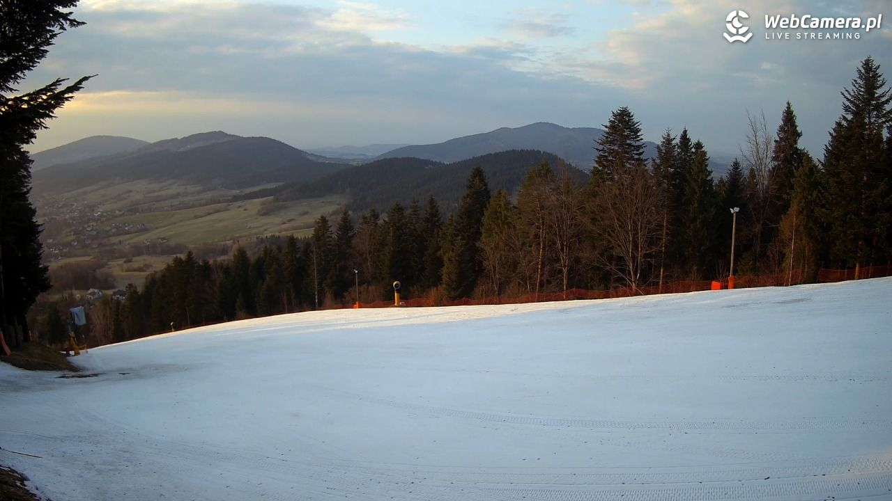 Kasina SKI - widok na trasy NOWOŚĆ - 19 marzec 2026, 17:15