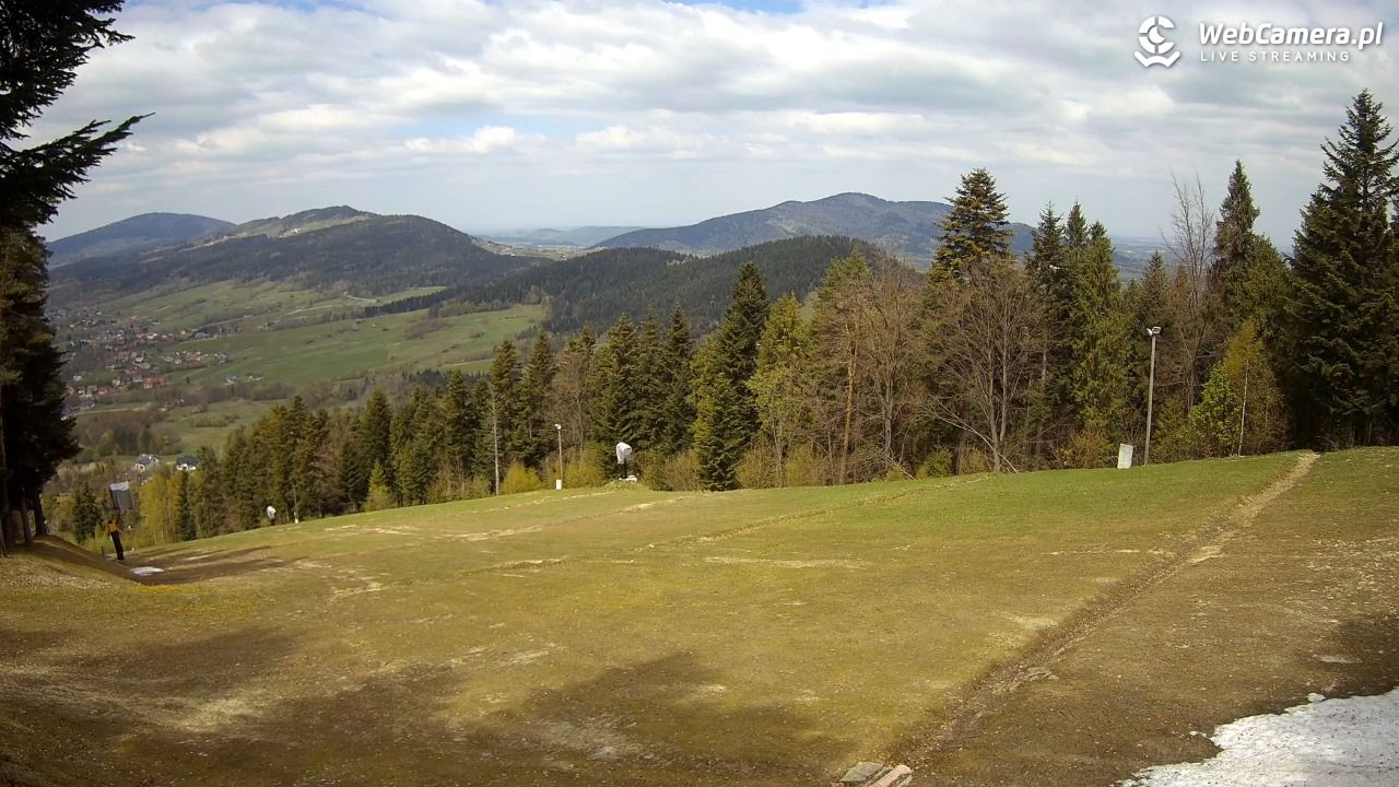 Kasina SKI - widok na trasy NOWOŚĆ - 01 maj 2026, 12:33
