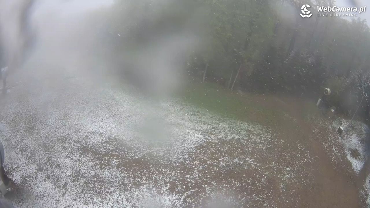 KASINA - SKI górna stacja wyciągu - 15 maj 2025, 10:17