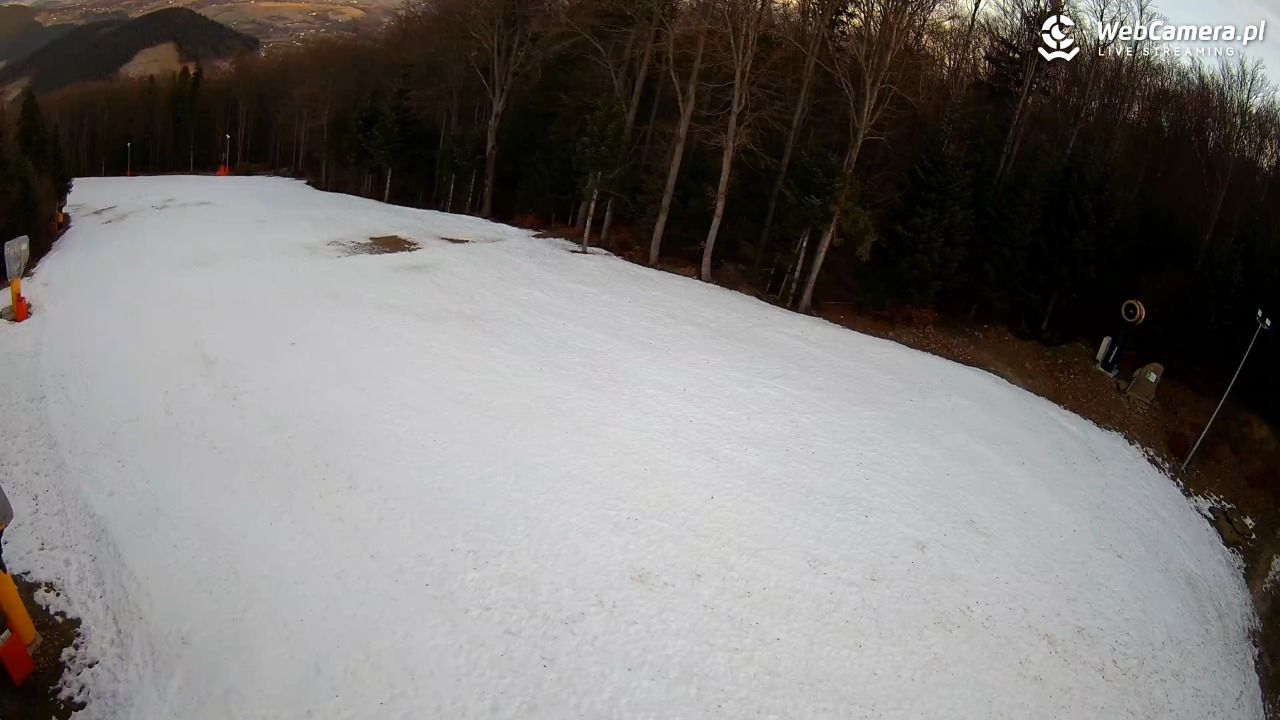 KASINA - SKI górna stacja wyciągu - 16 grudzień 2025, 08:19