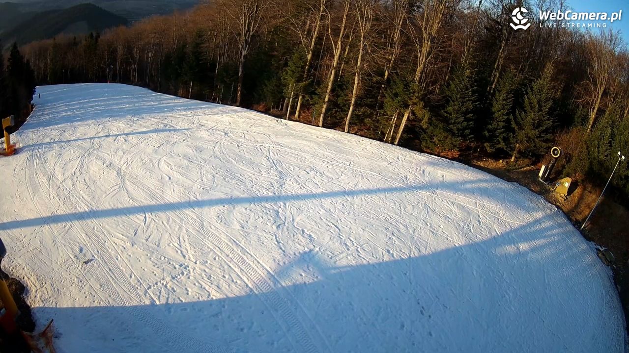 KASINA - SKI górna stacja wyciągu - 18 marzec 2026, 17:12