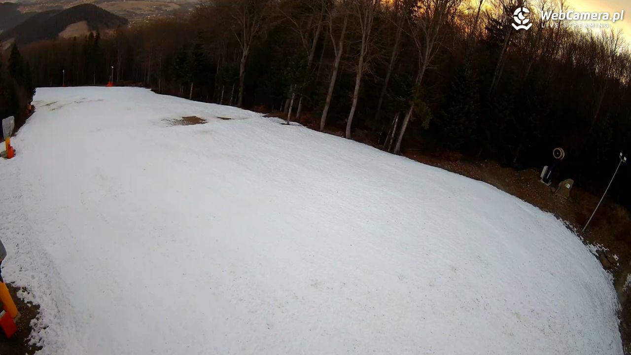 KASINA - SKI górna stacja wyciągu - 16 grudzień 2025, 07:41
