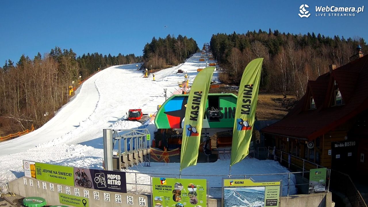 KASINA - ski dolna stacja wyciągu - 07 marzec 2026, 15:36