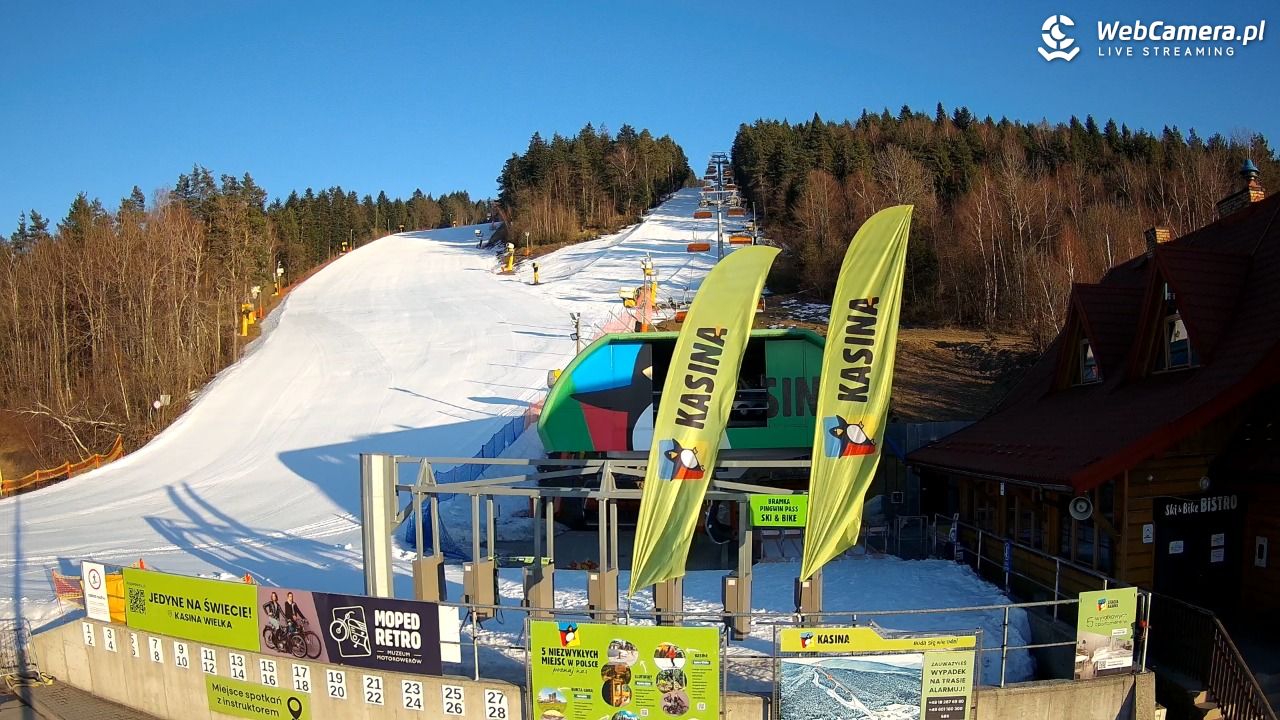 KASINA - ski dolna stacja wyciągu - 06 marzec 2026, 16:41