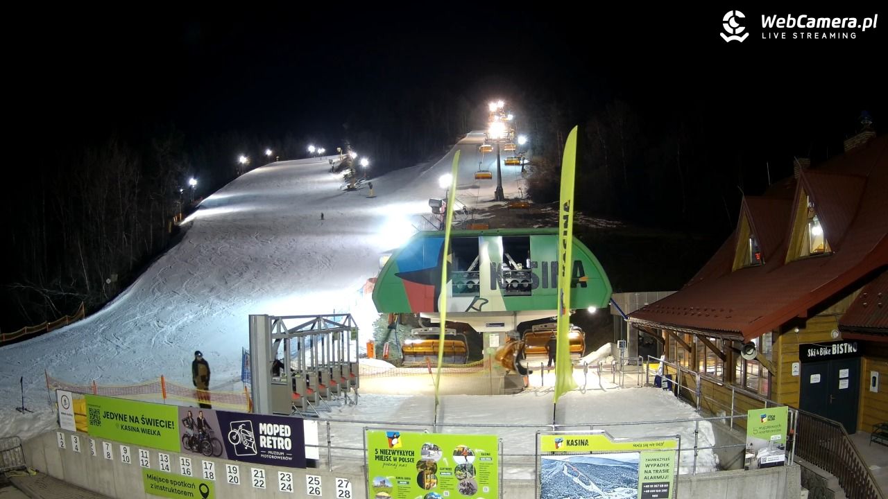 KASINA - ski dolna stacja wyciągu - 06 marzec 2026, 18:55