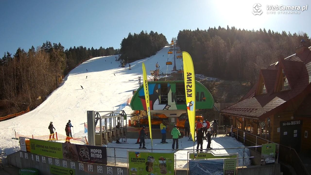 KASINA - ski dolna stacja wyciągu - 07 marzec 2026, 09:36