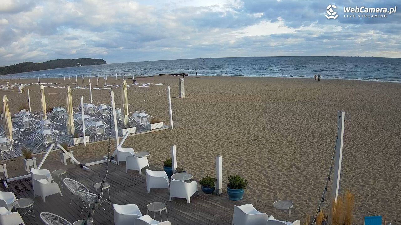Sopot - widok na plażę NOWOŚĆ - 02 październik 2025, 08:12