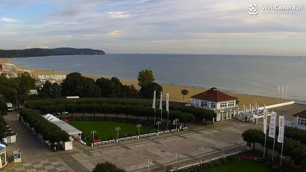 SOPOT - widok na Monciak - 15 wresień 2025, 08:19