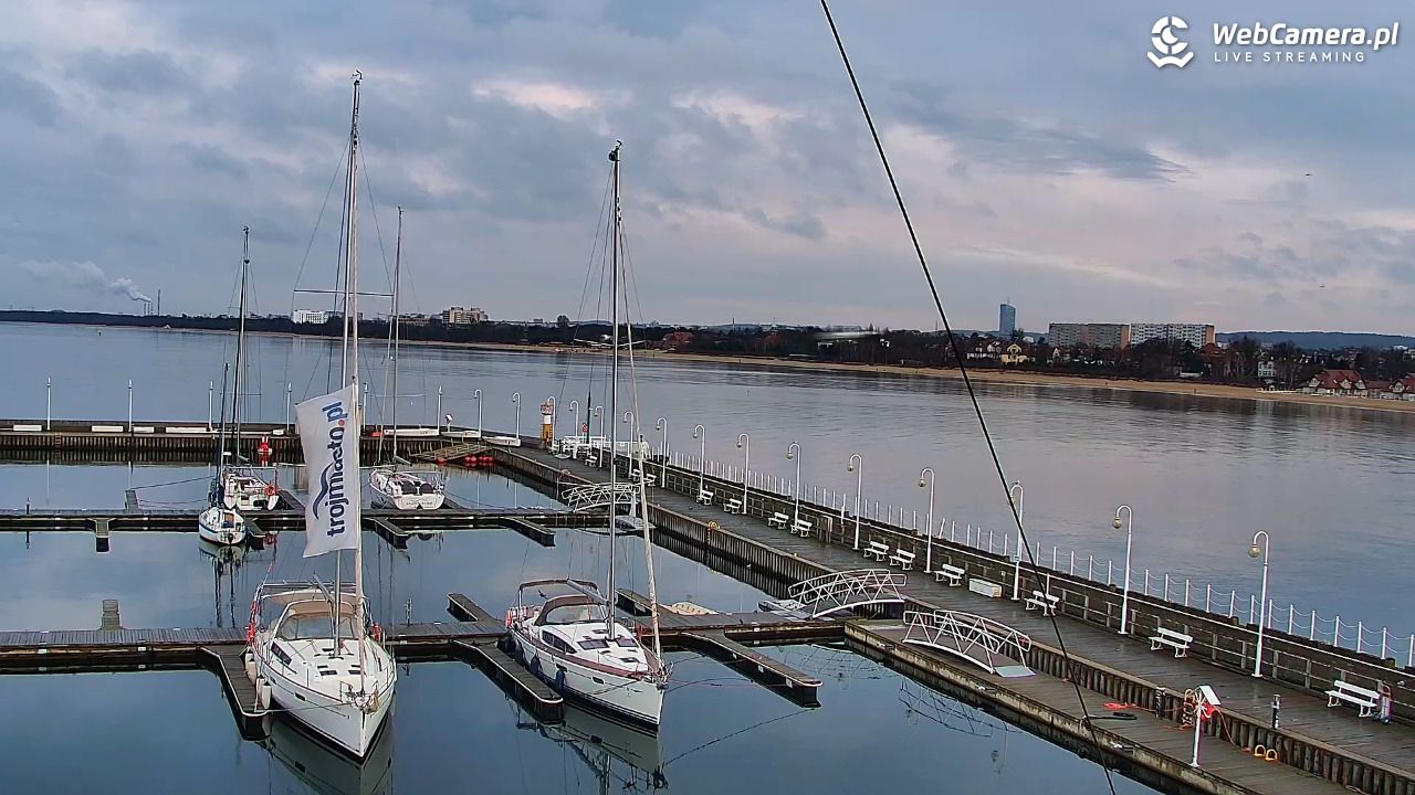 SOPOT - widok z molo - 20 grudzień 2025, 08:26