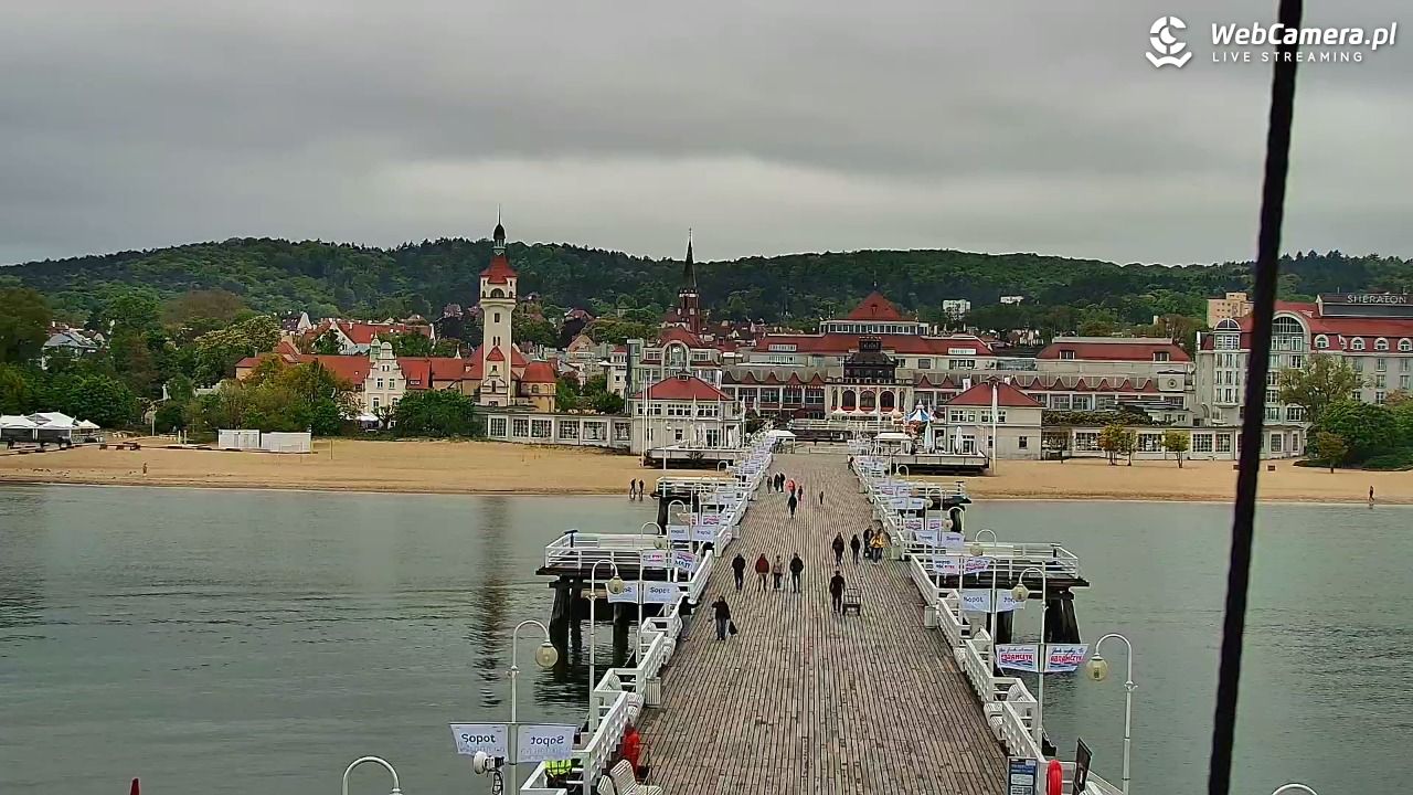 SOPOT - widok z molo - 19 maj 2025, 10:48