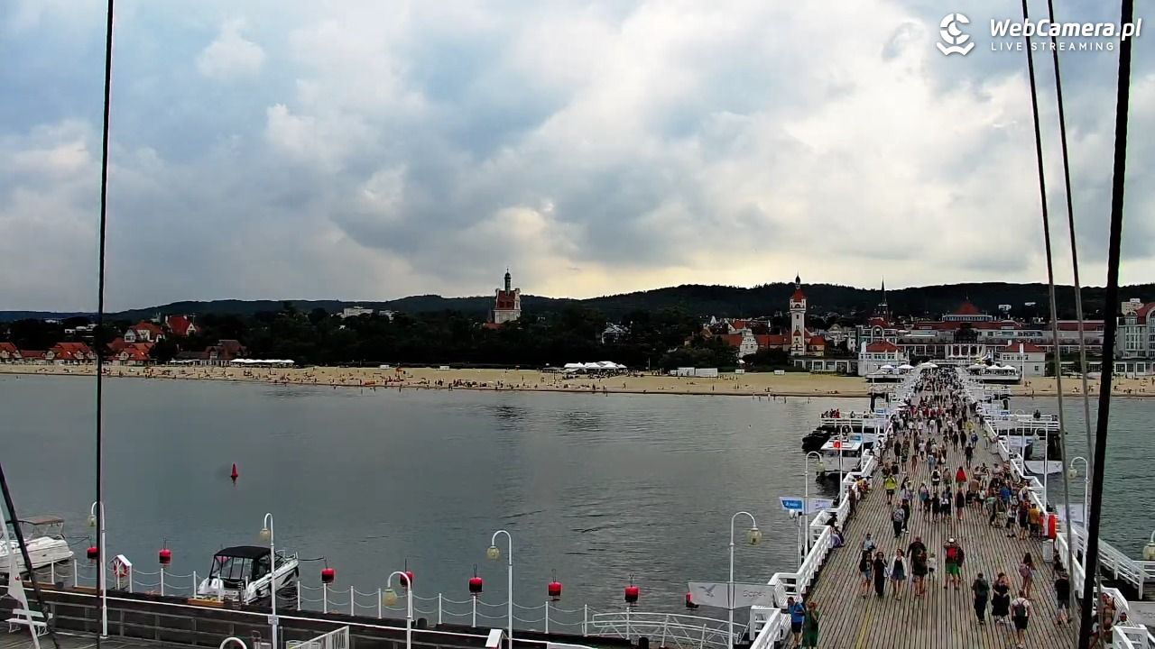 SOPOT - widok z molo - 06 sierpień 2026, 15:18