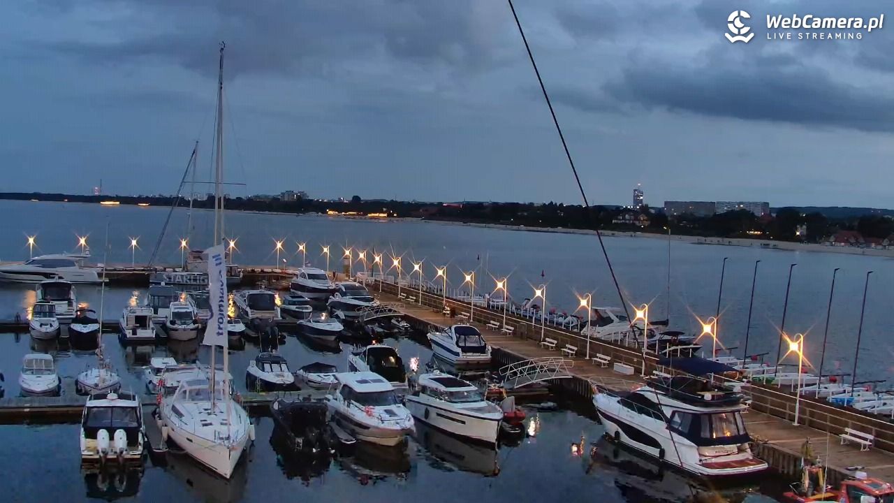 SOPOT - widok z molo - 18 wresień 2025, 19:19
