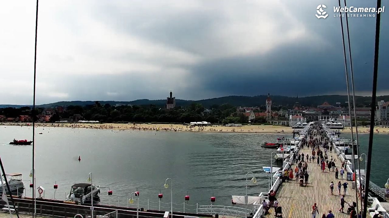 SOPOT - widok z molo - 06 sierpień 2026, 13:43