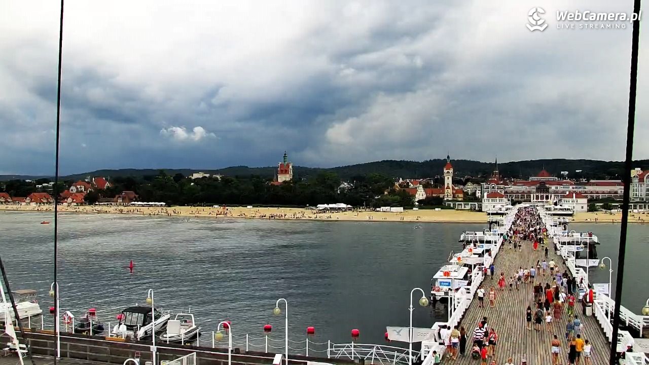 SOPOT - widok z molo - 06 sierpień 2026, 17:43