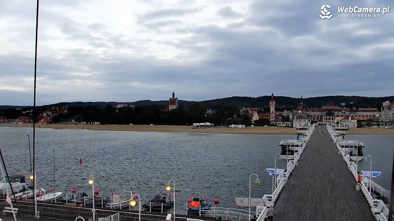 SOPOT - widok z molo - 20 wresień 2026, 06:29