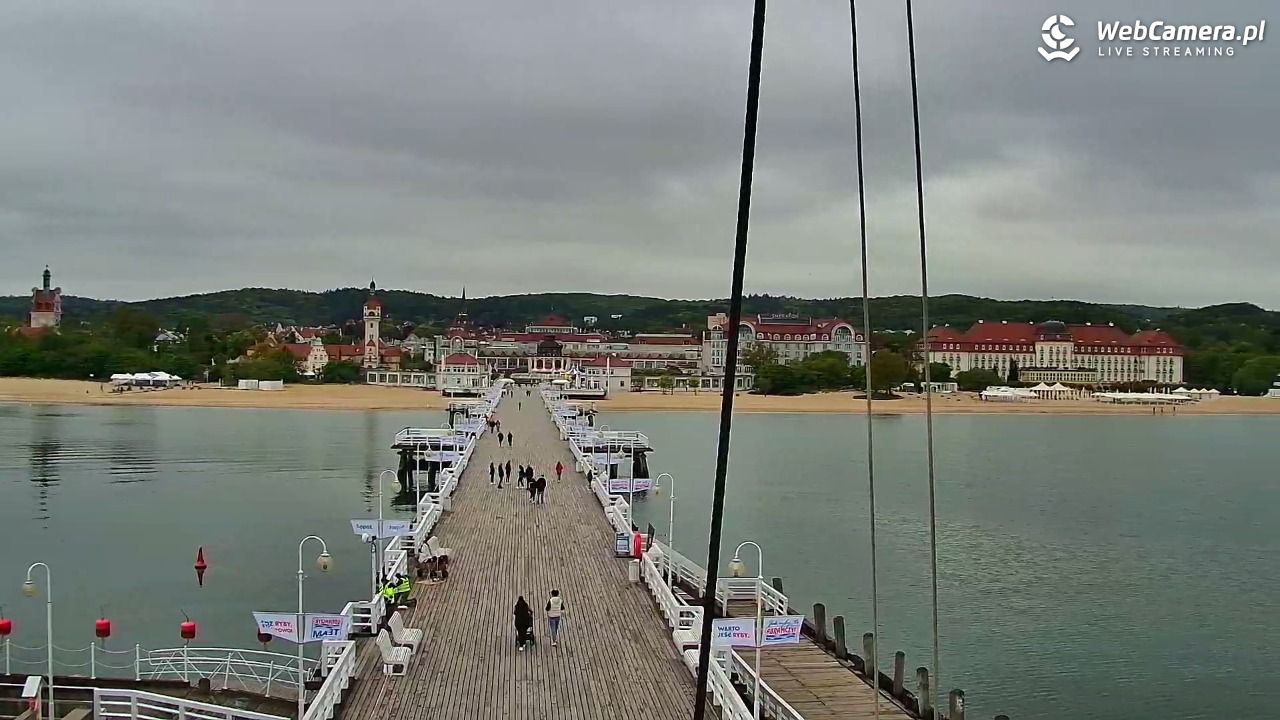 SOPOT - widok z molo - 19 maj 2025, 10:39