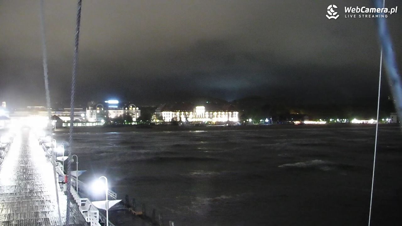 SOPOT - widok z molo - 06 maj 2026, 21:42